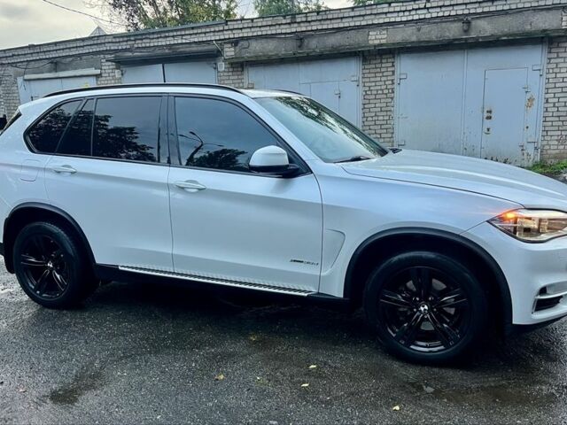 Белый БМВ Х5, объемом двигателя 3 л и пробегом 206 тыс. км за 29000 $, фото 8 на Automoto.ua