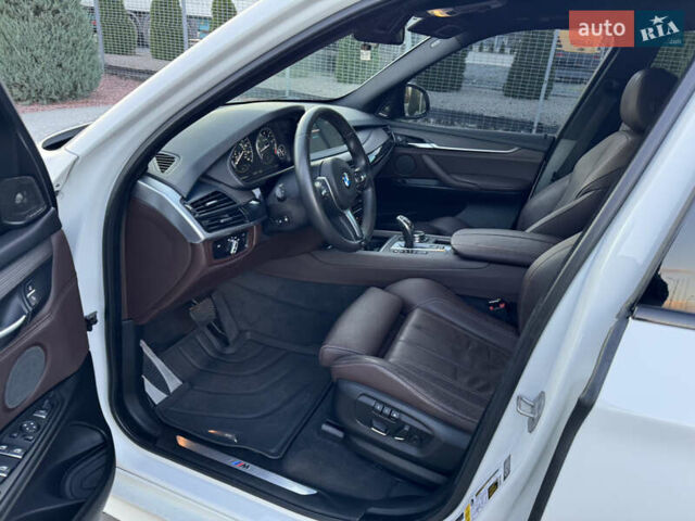 БМВ Х5 2014 в Днепре (Днепропетровске) на Automoto.ua Белый БМВ Х5, объемом двигателя 2.98 л и пробегом 140 тыс. км за 29000 $, фото 16 на Automoto.ua