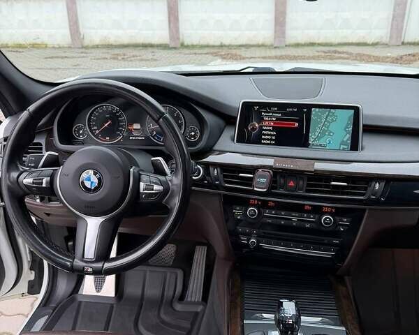 Білий БМВ Х5, об'ємом двигуна 2.98 л та пробігом 160 тис. км за 26500 $, фото 10 на Automoto.ua