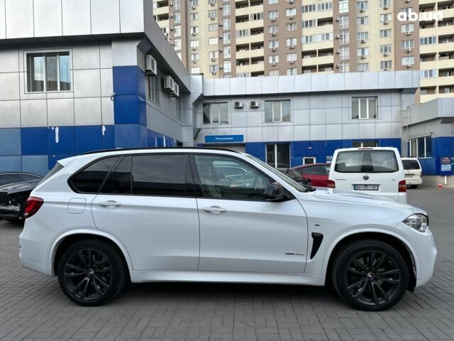 Белый БМВ Х5, объемом двигателя 3 л и пробегом 180 тыс. км за 34990 $, фото 3 на Automoto.ua