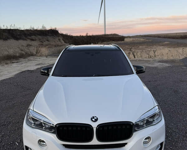 Белый БМВ Х5, объемом двигателя 2.99 л и пробегом 244 тыс. км за 21999 $, фото 3 на Automoto.ua