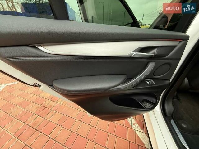 Белый БМВ Х5, объемом двигателя 2.99 л и пробегом 175 тыс. км за 31900 $, фото 62 на Automoto.ua