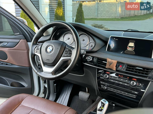 Белый БМВ Х5, объемом двигателя 2 л и пробегом 169 тыс. км за 23800 $, фото 92 на Automoto.ua