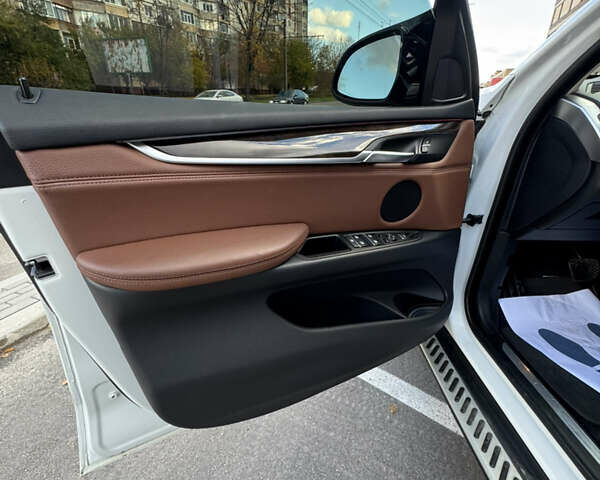 Белый БМВ Х5, объемом двигателя 2.99 л и пробегом 142 тыс. км за 34377 $, фото 15 на Automoto.ua