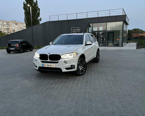 Білий БМВ Х5, об'ємом двигуна 3 л та пробігом 140 тис. км за 21500 $, фото 3 на Automoto.ua