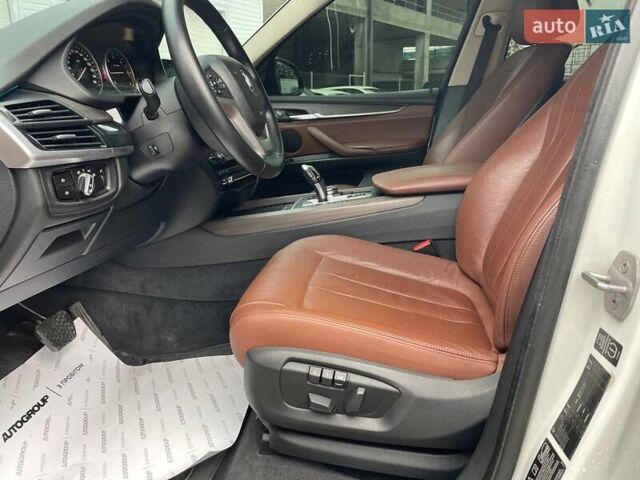 Белый БМВ Х5, объемом двигателя 2 л и пробегом 170 тыс. км за 23999 $, фото 11 на Automoto.ua