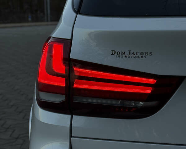 Белый БМВ Х5, объемом двигателя 2.98 л и пробегом 192 тыс. км за 22700 $, фото 21 на Automoto.ua