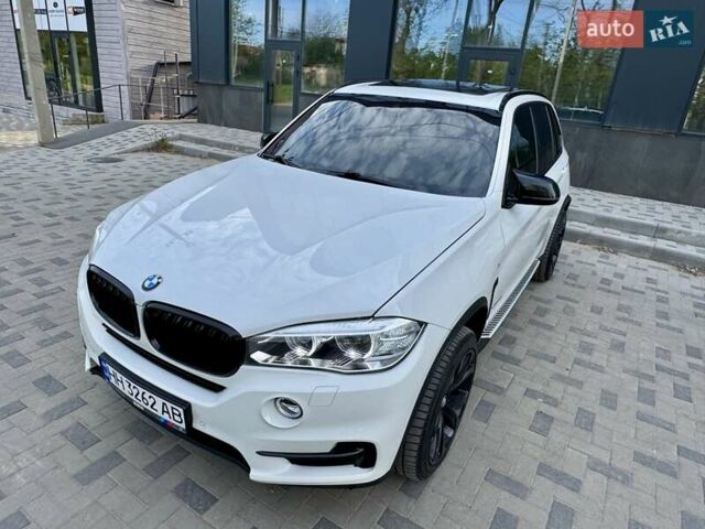 Білий БМВ Х5, об'ємом двигуна 2.99 л та пробігом 162 тис. км за 34300 $, фото 14 на Automoto.ua