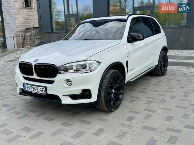 Білий БМВ Х5, об'ємом двигуна 2.99 л та пробігом 162 тис. км за 34300 $, фото 1 на Automoto.ua