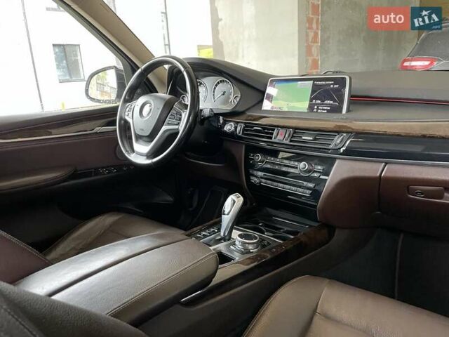 Белый БМВ Х5, объемом двигателя 2.98 л и пробегом 241 тыс. км за 19800 $, фото 6 на Automoto.ua