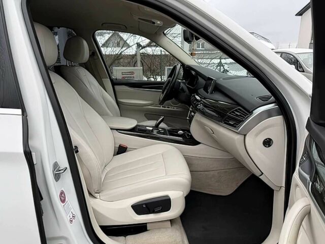 Белый БМВ Х5, объемом двигателя 3 л и пробегом 83 тыс. км за 4000 $, фото 8 на Automoto.ua
