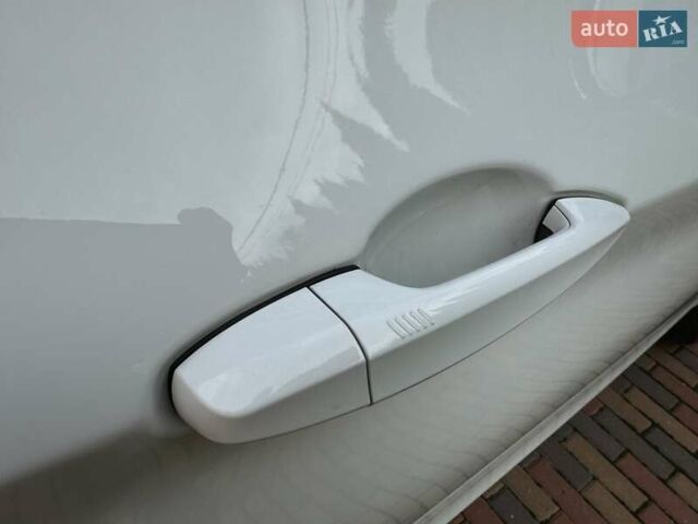 Білий БМВ Х5, об'ємом двигуна 2.99 л та пробігом 185 тис. км за 35500 $, фото 20 на Automoto.ua