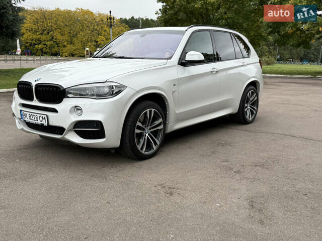 Білий БМВ Х5, об'ємом двигуна 2.99 л та пробігом 215 тис. км за 35000 $, фото 38 на Automoto.ua