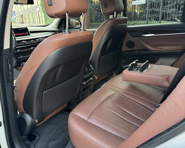 Белый БМВ Х5, объемом двигателя 2.99 л и пробегом 142 тыс. км за 34377 $, фото 18 на Automoto.ua