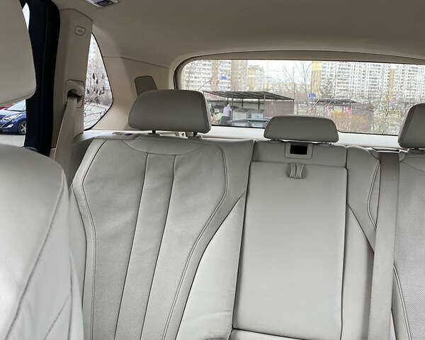 Білий БМВ Х5, об'ємом двигуна 2.99 л та пробігом 188 тис. км за 34800 $, фото 30 на Automoto.ua