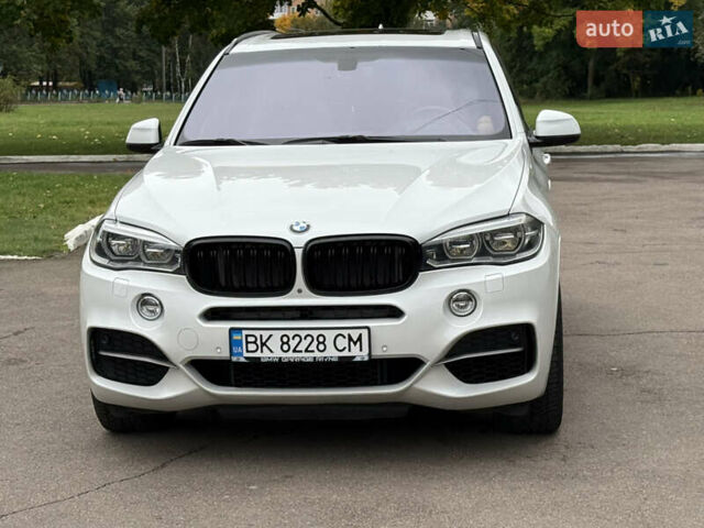 Білий БМВ Х5, об'ємом двигуна 2.99 л та пробігом 215 тис. км за 35000 $, фото 2 на Automoto.ua