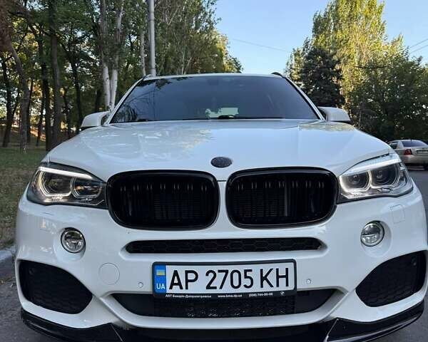 Белый БМВ Х5, объемом двигателя 3 л и пробегом 187 тыс. км за 21999 $, фото 2 на Automoto.ua
