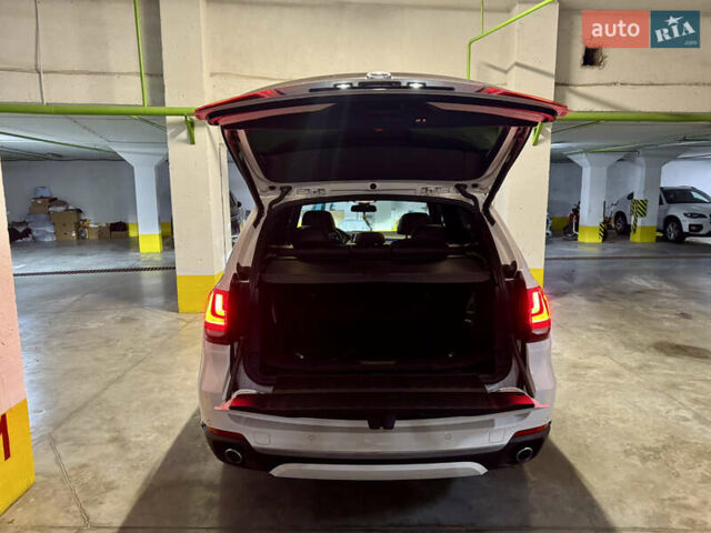 Білий БМВ Х5, об'ємом двигуна 3 л та пробігом 180 тис. км за 35000 $, фото 46 на Automoto.ua