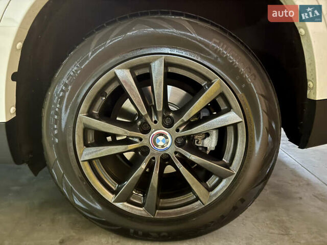 Білий БМВ Х5, об'ємом двигуна 3 л та пробігом 180 тис. км за 35000 $, фото 7 на Automoto.ua