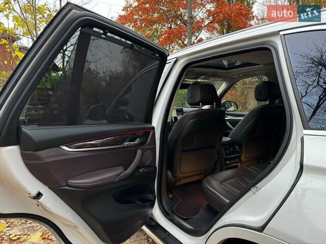 Білий БМВ Х5, об'ємом двигуна 3 л та пробігом 241 тис. км за 18490 $, фото 25 на Automoto.ua