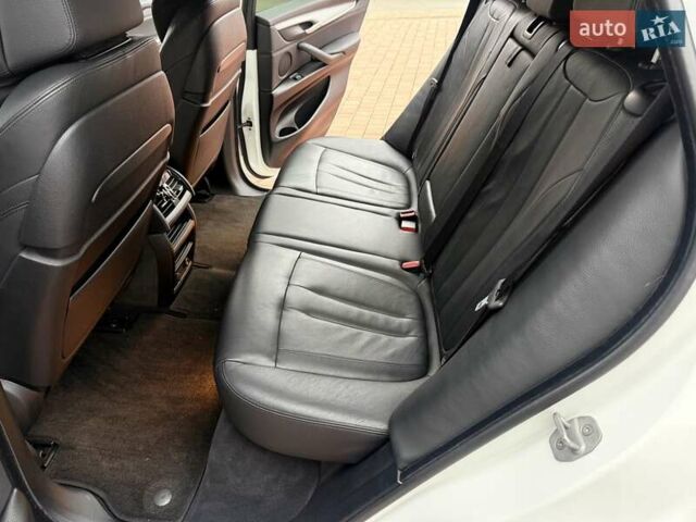 Белый БМВ Х5, объемом двигателя 2.99 л и пробегом 175 тыс. км за 31900 $, фото 63 на Automoto.ua