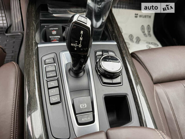 Білий БМВ Х5, об'ємом двигуна 2.99 л та пробігом 185 тис. км за 35000 $, фото 22 на Automoto.ua