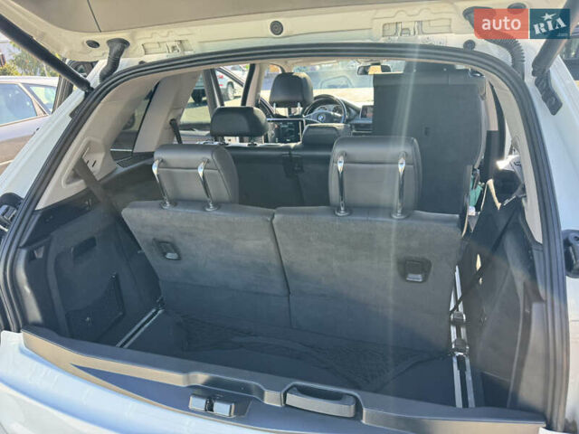 Белый БМВ Х5, объемом двигателя 2.98 л и пробегом 159 тыс. км за 20300 $, фото 6 на Automoto.ua