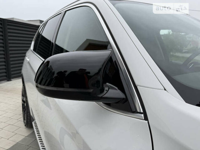 Білий БМВ Х5, об'ємом двигуна 2.99 л та пробігом 185 тис. км за 35000 $, фото 11 на Automoto.ua