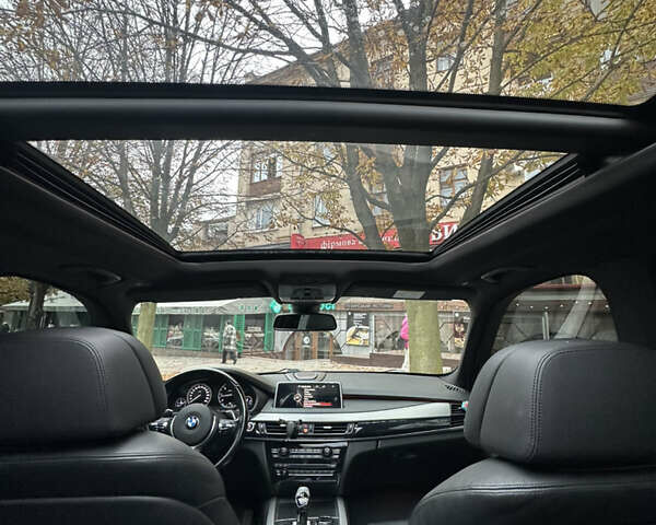 Белый БМВ Х5, объемом двигателя 3 л и пробегом 263 тыс. км за 35900 $, фото 47 на Automoto.ua