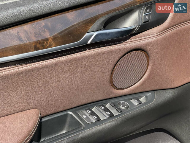 Белый БМВ Х5, объемом двигателя 2.99 л и пробегом 265 тыс. км за 27900 $, фото 14 на Automoto.ua