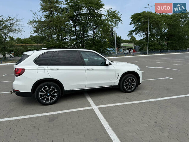 Белый БМВ Х5, объемом двигателя 2.99 л и пробегом 230 тыс. км за 29500 $, фото 1 на Automoto.ua