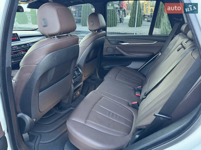 БМВ Х5 2014 в Днепре (Днепропетровске) на Automoto.ua Белый БМВ Х5, объемом двигателя 2.98 л и пробегом 140 тыс. км за 29000 $, фото 27 на Automoto.ua