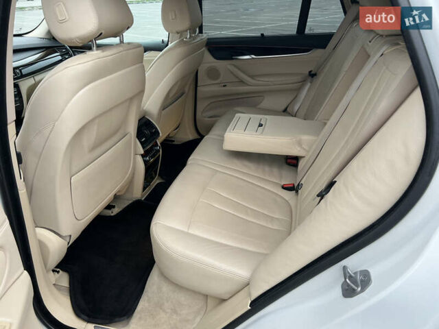 Белый БМВ Х5, объемом двигателя 2.98 л и пробегом 172 тыс. км за 22499 $, фото 10 на Automoto.ua