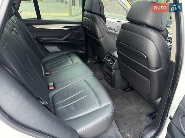 Білий БМВ Х5, об'ємом двигуна 2.99 л та пробігом 162 тис. км за 34300 $, фото 53 на Automoto.ua