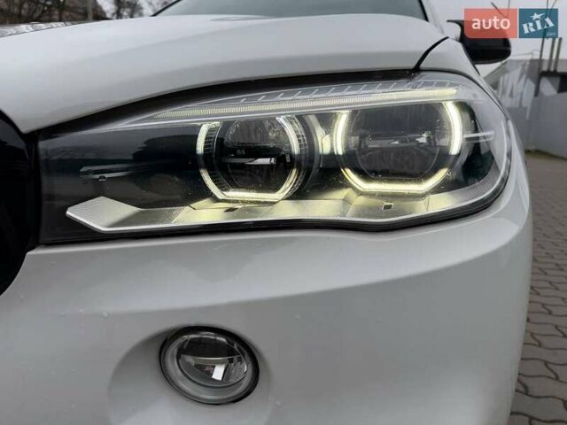 Білий БМВ Х5, об'ємом двигуна 2.98 л та пробігом 160 тис. км за 26500 $, фото 8 на Automoto.ua