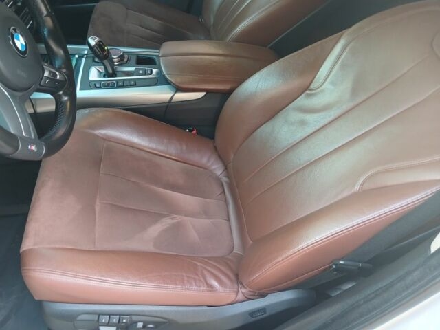 Белый БМВ Х5, объемом двигателя 3 л и пробегом 240 тыс. км за 31000 $, фото 12 на Automoto.ua