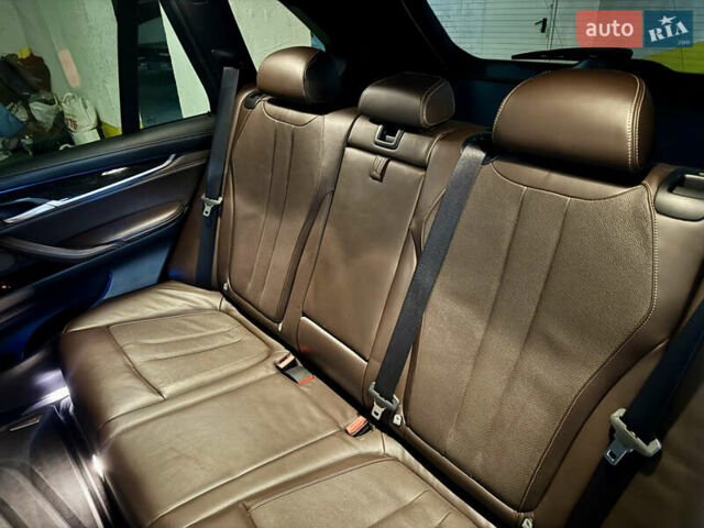 Білий БМВ Х5, об'ємом двигуна 3 л та пробігом 180 тис. км за 35000 $, фото 45 на Automoto.ua