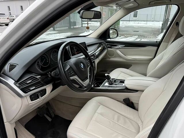 Белый БМВ Х5, объемом двигателя 3 л и пробегом 83 тыс. км за 4000 $, фото 6 на Automoto.ua