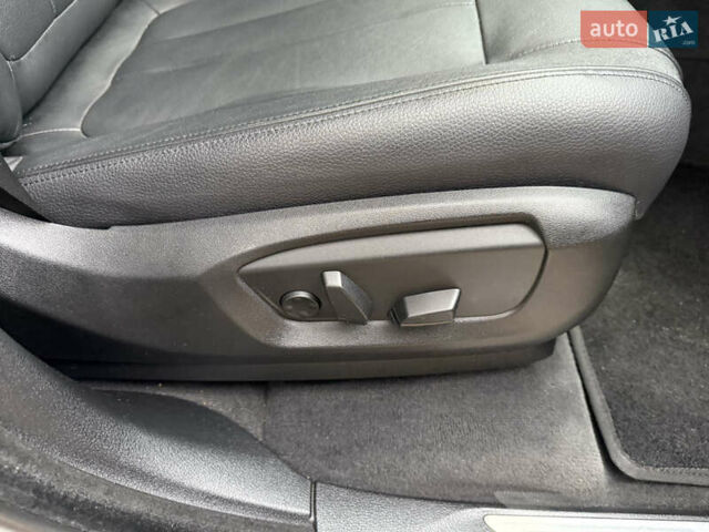 Белый БМВ Х5, объемом двигателя 3 л и пробегом 287 тыс. км за 23999 $, фото 52 на Automoto.ua