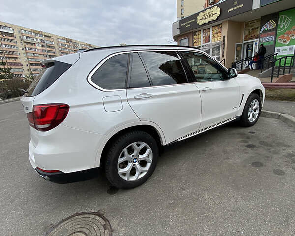 Білий БМВ Х5, об'ємом двигуна 2.99 л та пробігом 188 тис. км за 34800 $, фото 4 на Automoto.ua