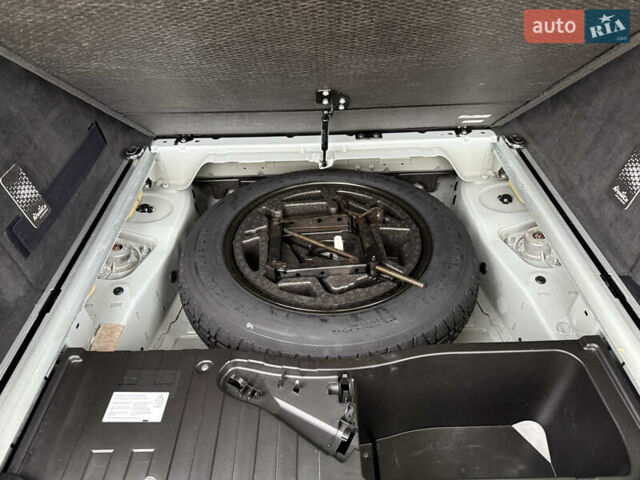 Белый БМВ Х5, объемом двигателя 3 л и пробегом 287 тыс. км за 23999 $, фото 46 на Automoto.ua