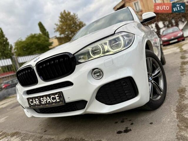 Белый БМВ Х5, объемом двигателя 2.99 л и пробегом 197 тыс. км за 27999 $, фото 2 на Automoto.ua