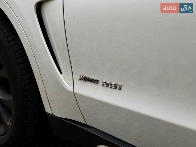 Білий БМВ Х5, об'ємом двигуна 3 л та пробігом 241 тис. км за 18490 $, фото 12 на Automoto.ua