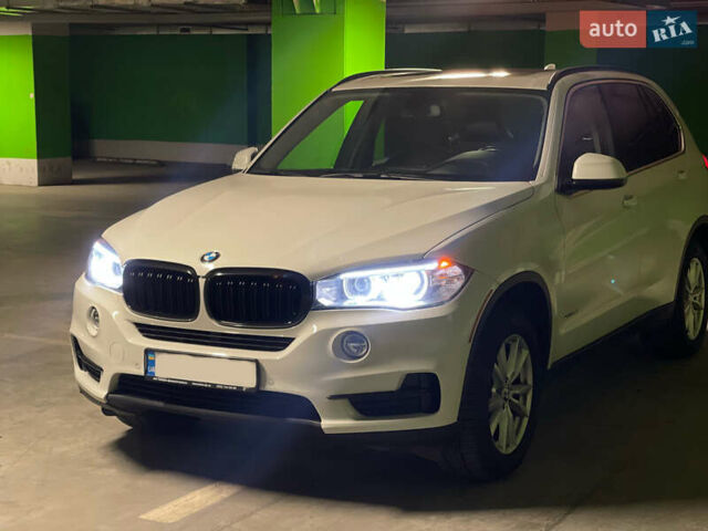 Белый БМВ Х5, объемом двигателя 3 л и пробегом 159 тыс. км за 25000 $, фото 5 на Automoto.ua