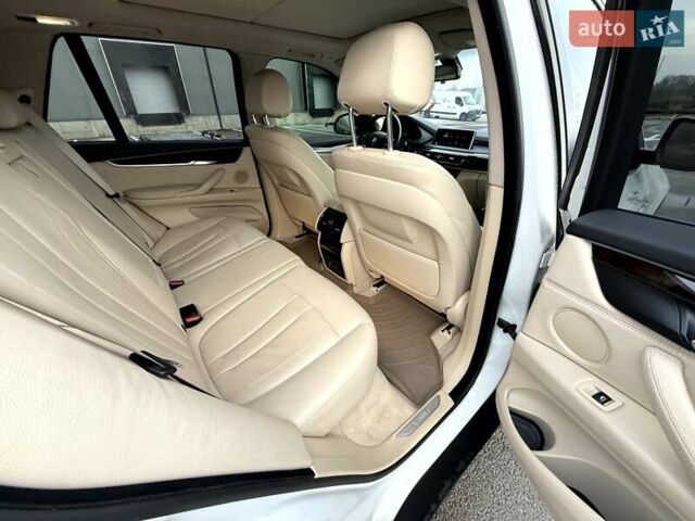 Білий БМВ Х5, об'ємом двигуна 3 л та пробігом 118 тис. км за 23990 $, фото 65 на Automoto.ua