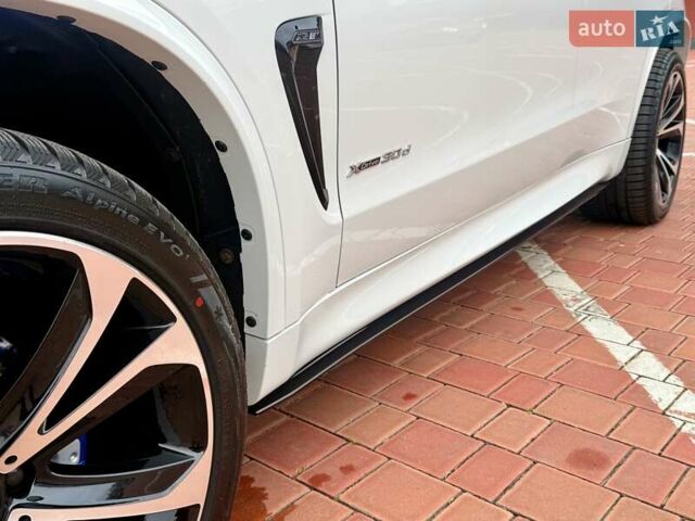 Белый БМВ Х5, объемом двигателя 2.99 л и пробегом 175 тыс. км за 31900 $, фото 44 на Automoto.ua