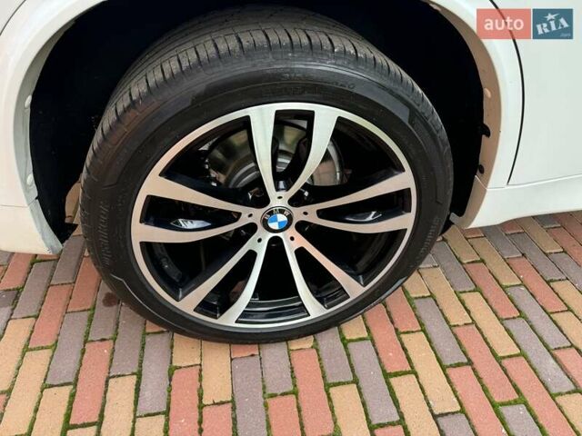 Білий БМВ Х5, об'ємом двигуна 2.99 л та пробігом 185 тис. км за 35500 $, фото 18 на Automoto.ua
