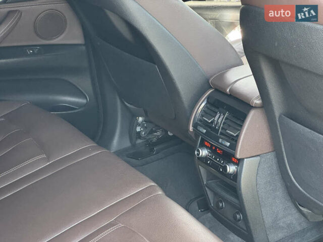 Белый БМВ Х5, объемом двигателя 2.99 л и пробегом 265 тыс. км за 27900 $, фото 12 на Automoto.ua