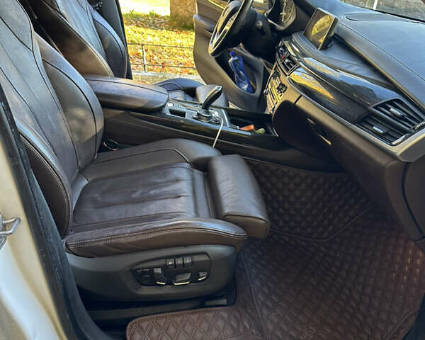 Белый БМВ Х5, объемом двигателя 3 л и пробегом 269 тыс. км за 21500 $, фото 7 на Automoto.ua