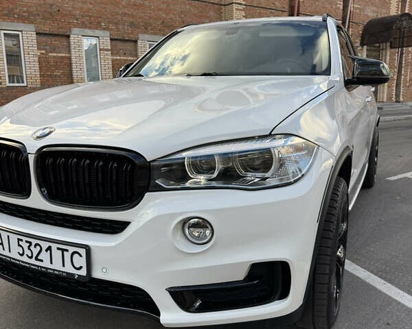 Белый БМВ Х5, объемом двигателя 2.99 л и пробегом 142 тыс. км за 34377 $, фото 10 на Automoto.ua